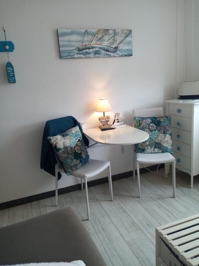 Le Petit Cabourg De La Cour Normande Studio Coeur De Ville -1 A 2 Personness ภายนอก รูปภาพ
